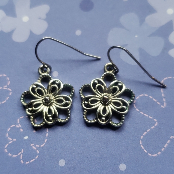 Vintage 80s | Flower Gold Tone Dangly Earrings - Picture 3 of 5